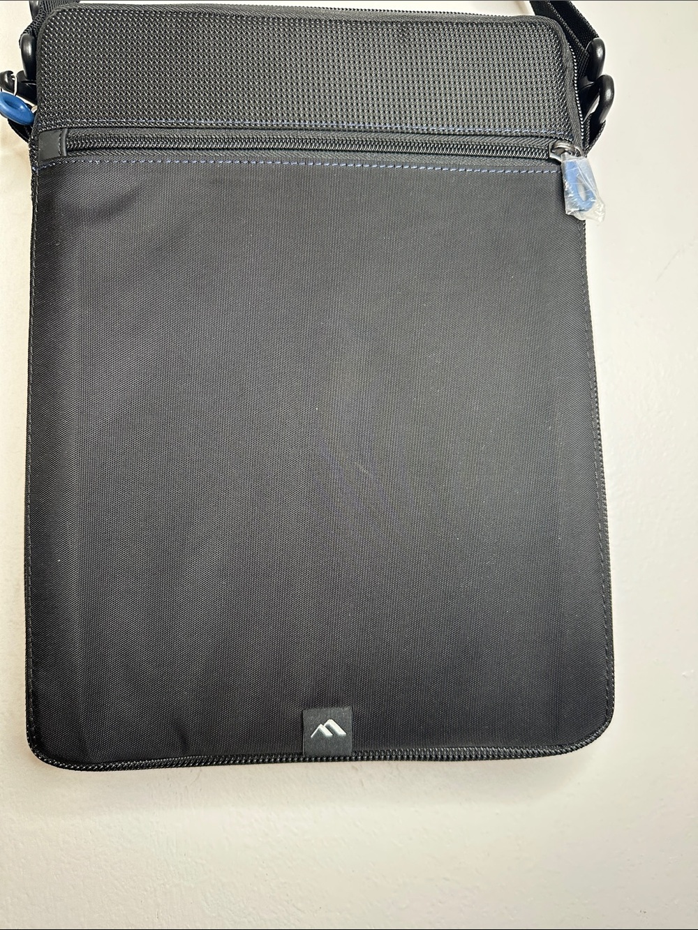 Brenthaven Laptop iPad Tablet Crossbody Shoulder - Picture 3 of 4